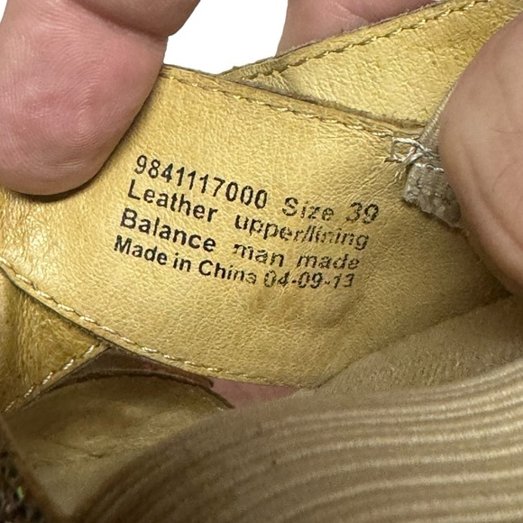 Dansko Sonnet Metallic and Tan Sandals Gold sandals womens size 39 - Picture 7 of 8